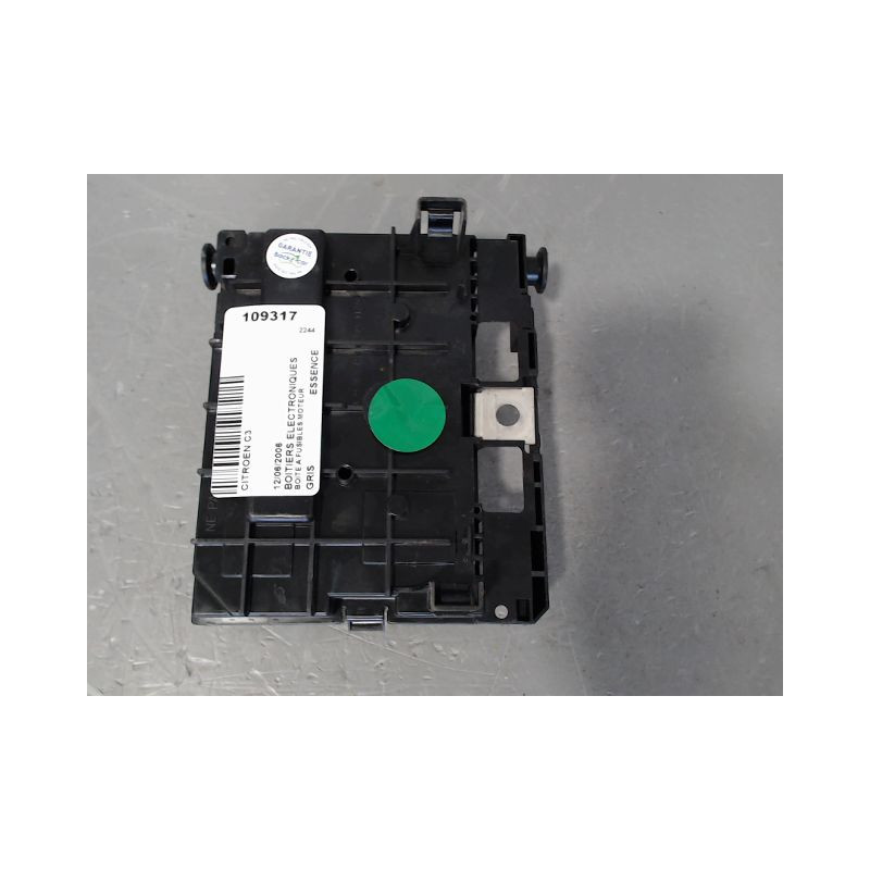 BOITE A FUSIBLES CITROEN C3