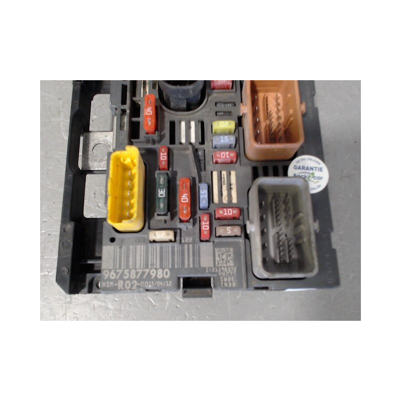 BOITE A FUSIBLES CITROEN C4