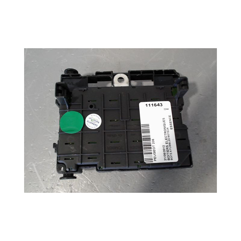 BOITE A FUSIBLES PEUGEOT 206