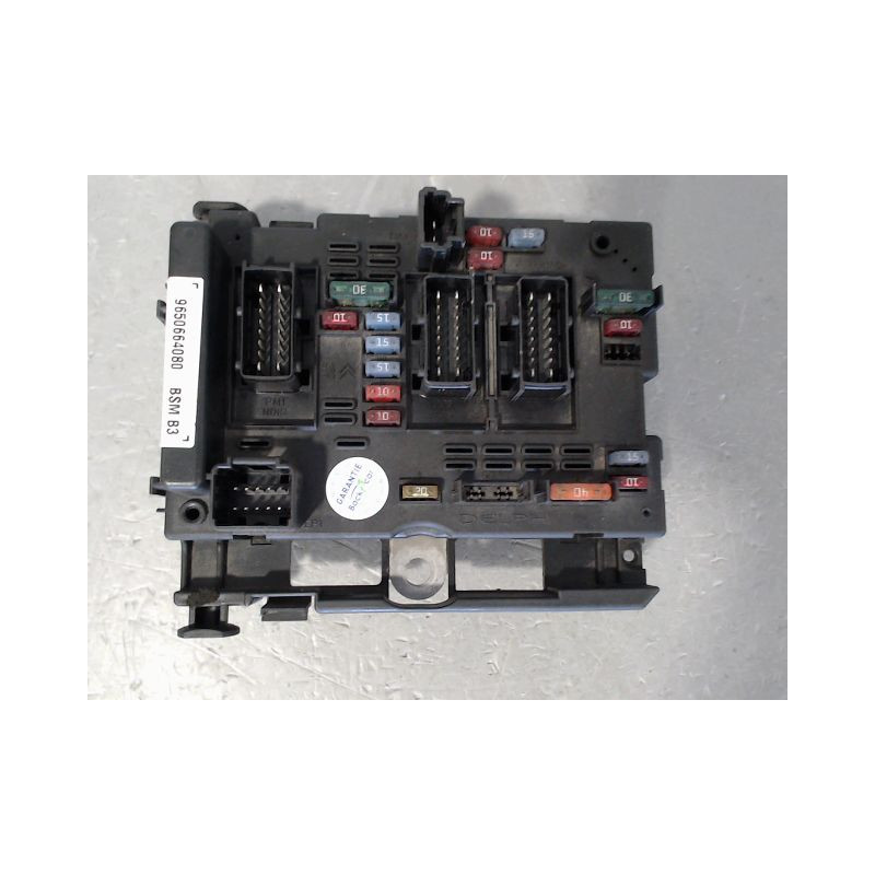 BOITE A FUSIBLES PEUGEOT 206