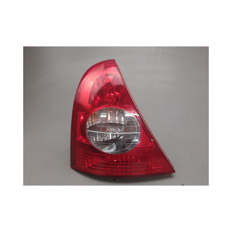 FEU ARRIERE GAUCHE  RENAULT CLIO
