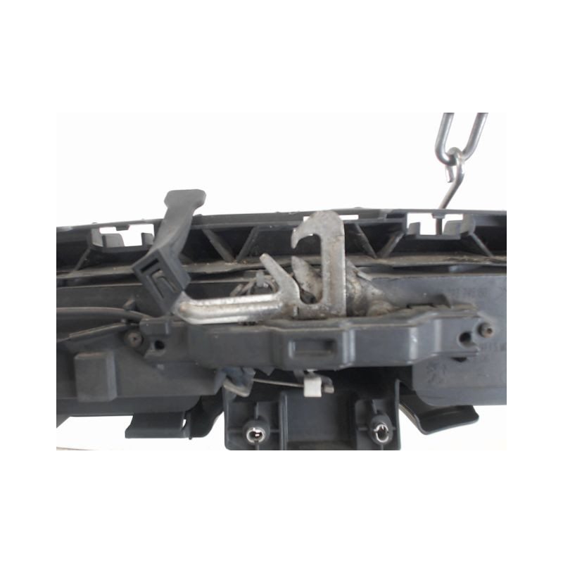 TRAVERSE SUPERIEURE ARMATURE AVANT PEUGEOT 5008 2009-