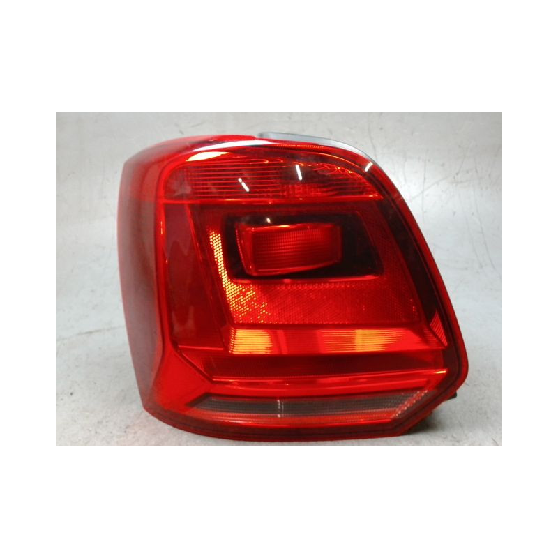 FEU ARRIERE GAUCHE  VOLKSWAGEN POLO