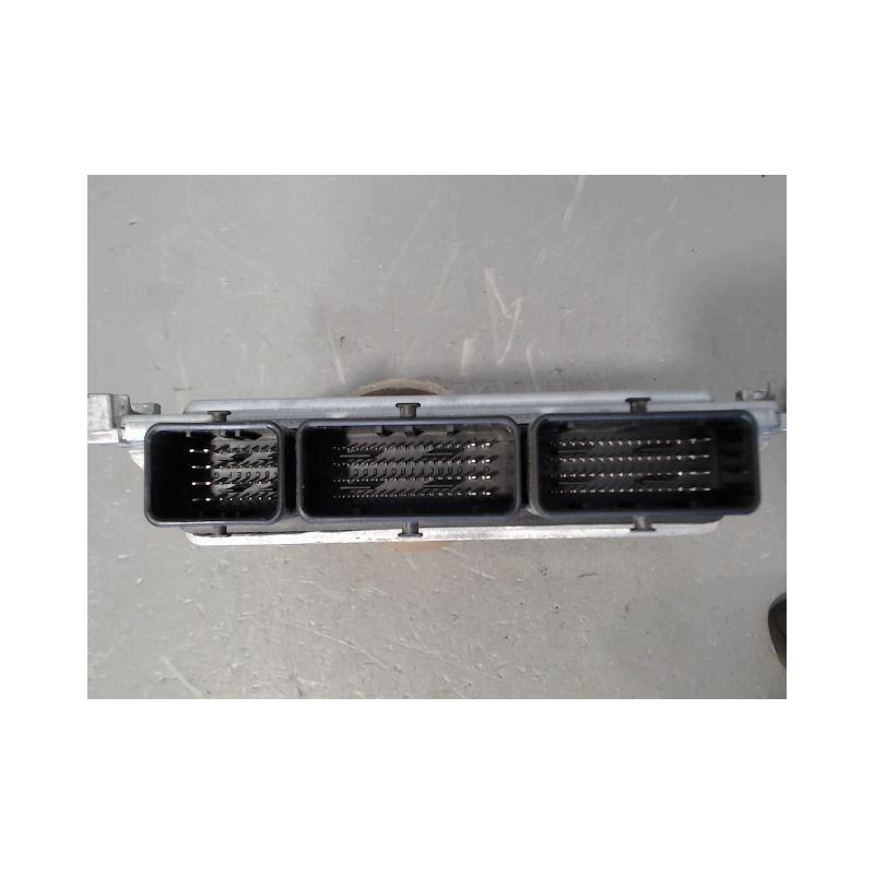 CALCULATEUR MOTEUR RENAULT MEGANE