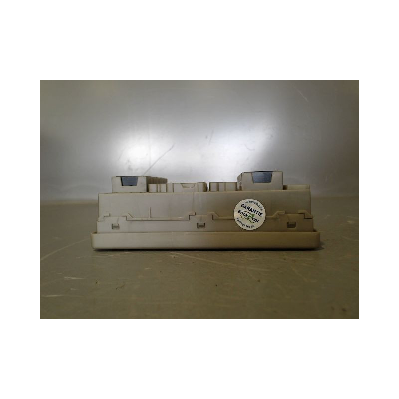 BOITE A FUSIBLES RENAULT CLIO III ESTATE 2008-