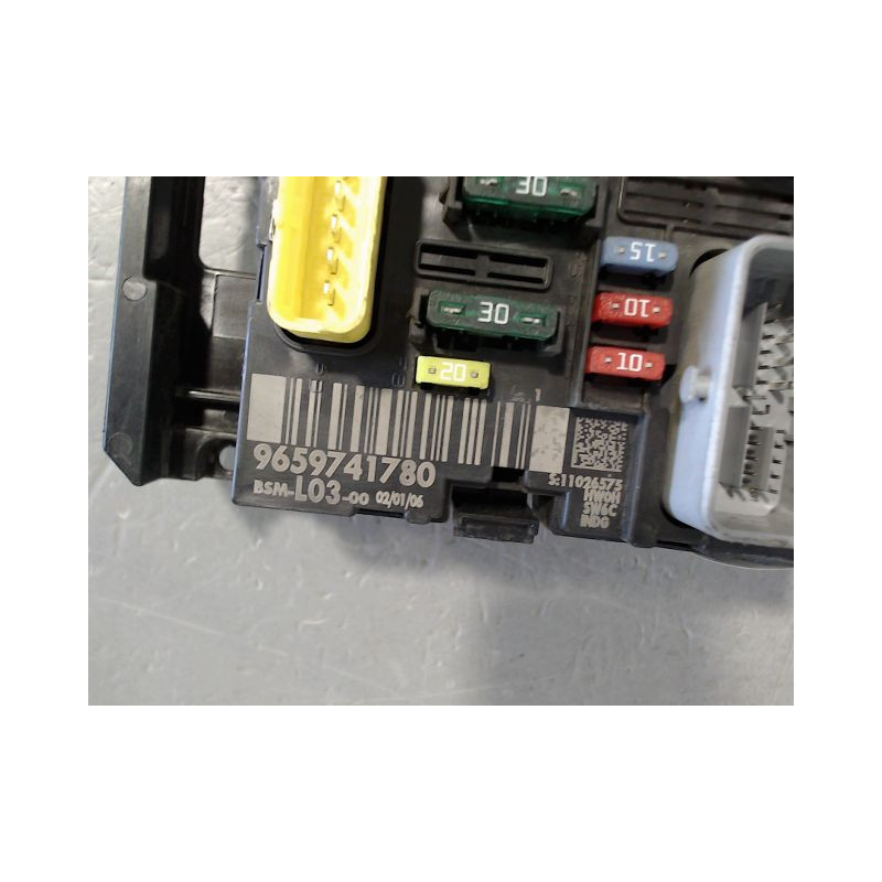 BOITE A FUSIBLES CITROEN C3 2005-