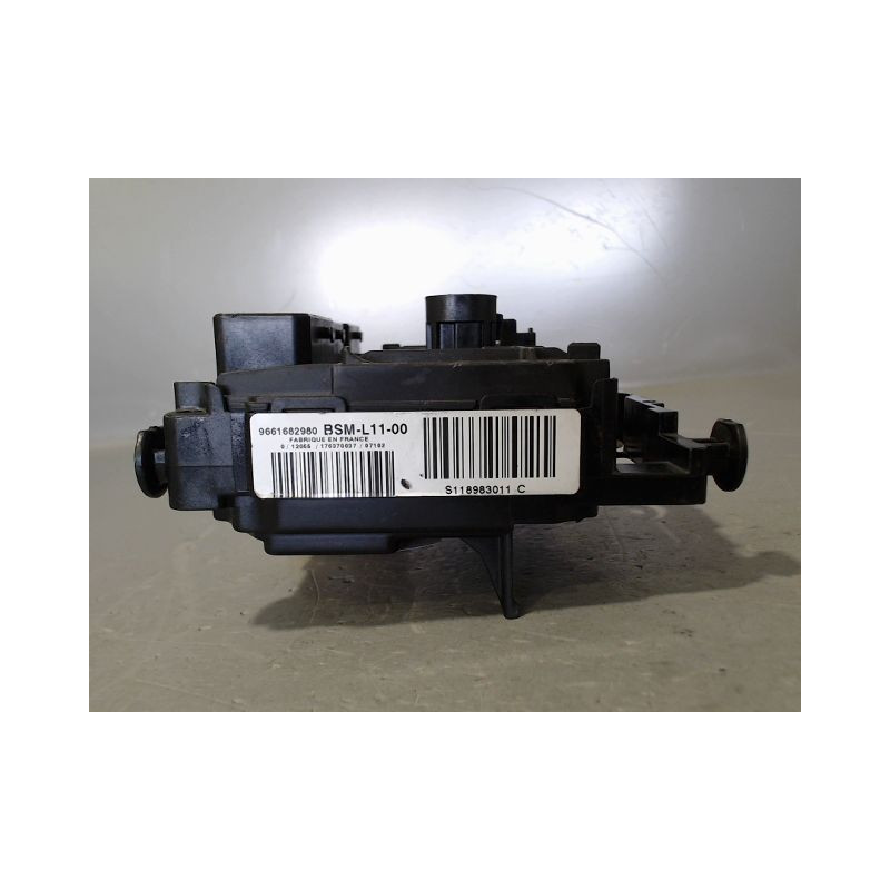 BOITE A FUSIBLES CITROEN C5 2004-2008