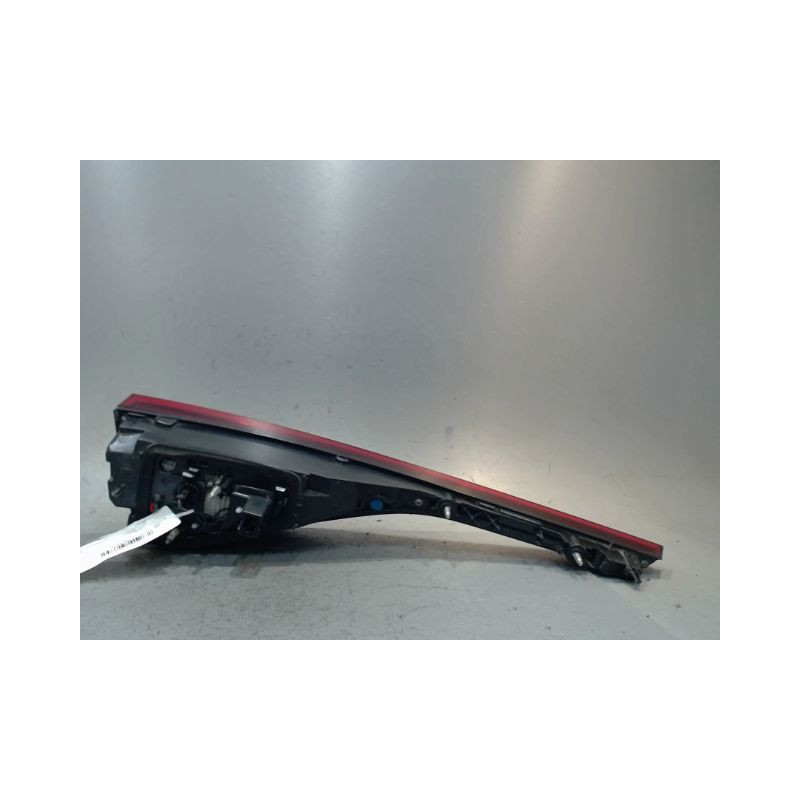 FEU ARRIERE INTERIEUR DROIT RENAULT MEGANE
