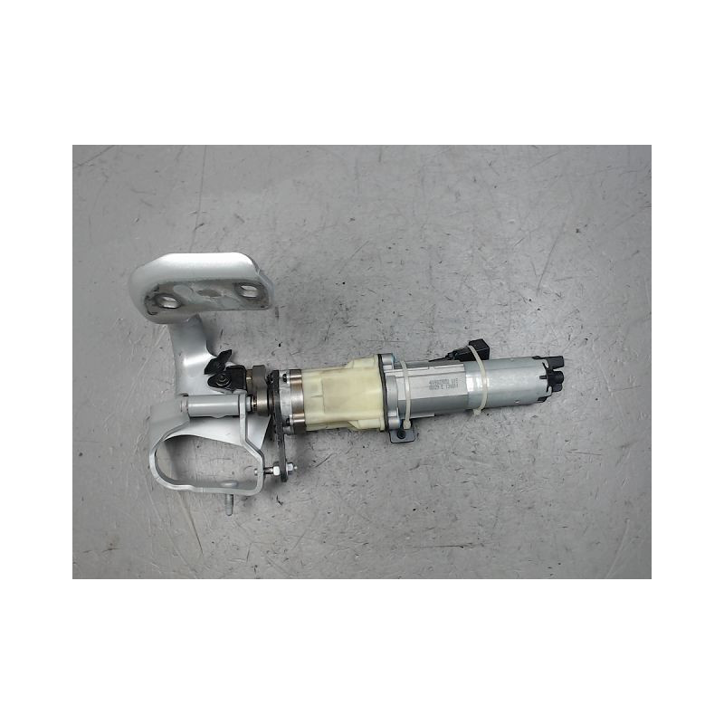 CHARNIERE HAYON D AUDI A6