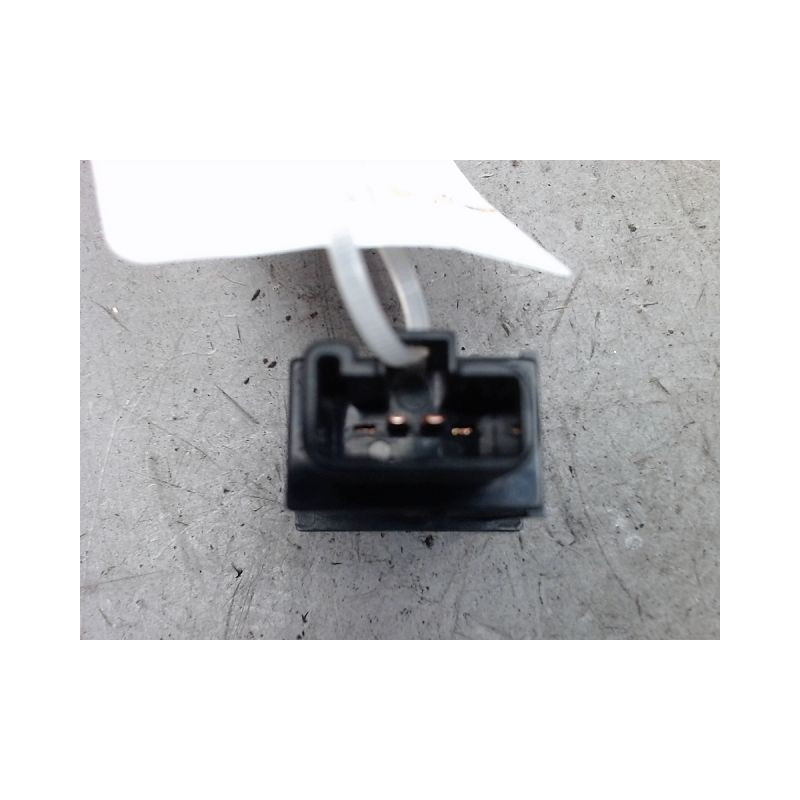 ACTIONNEUR TRAPPE CARBURANT TOYOTA AVENSIS 2003-
