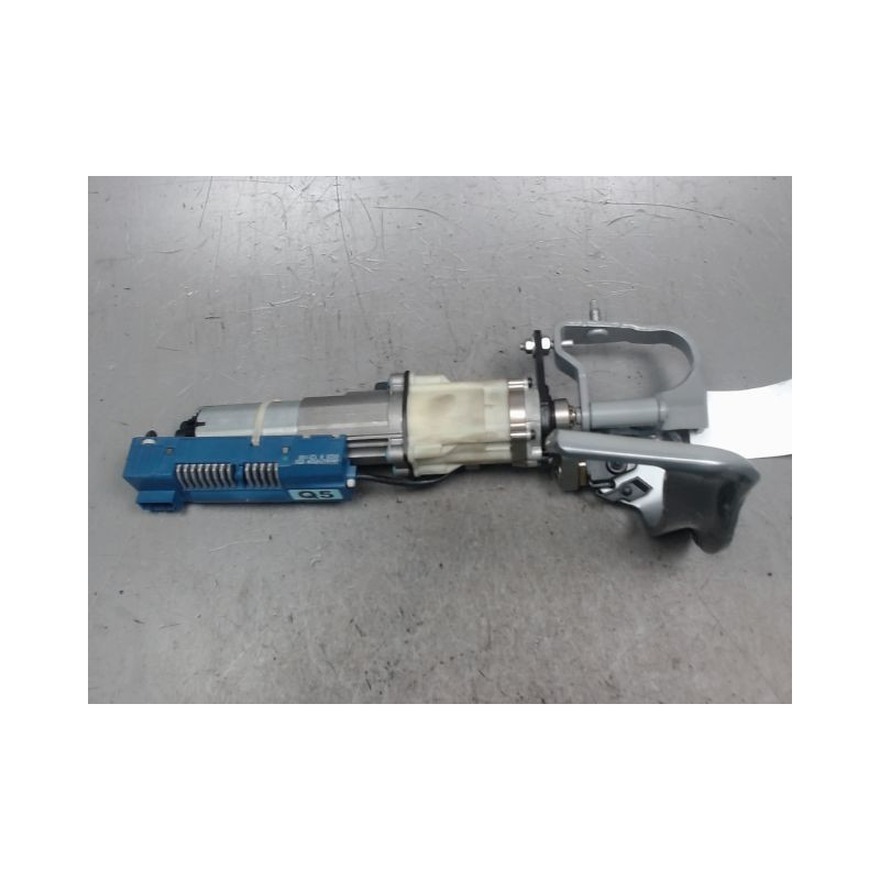 CHARNIERE HAYON D AUDI Q5