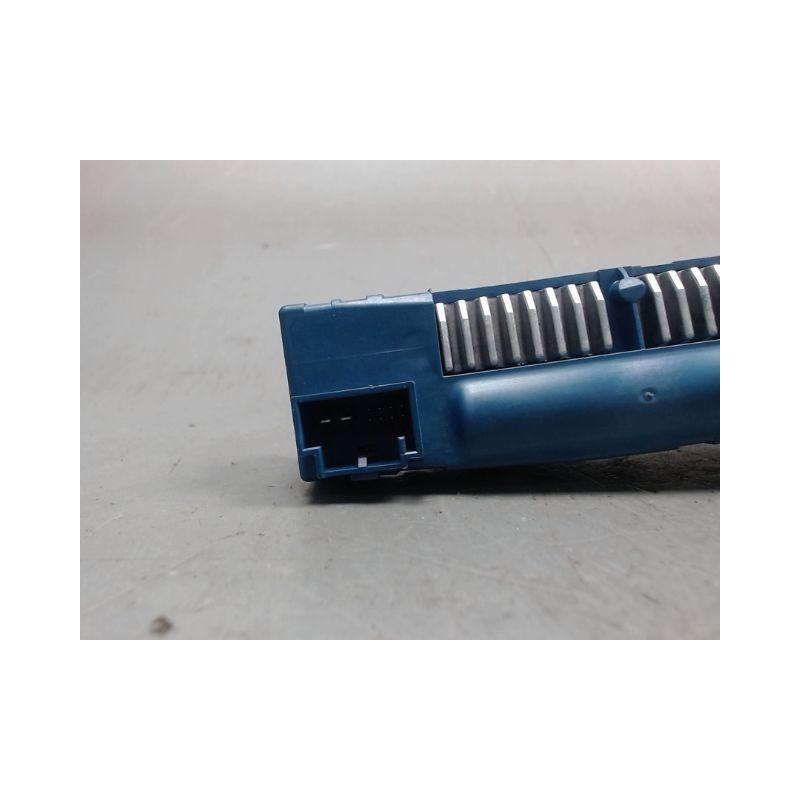 CHARNIERE HAYON D AUDI Q5