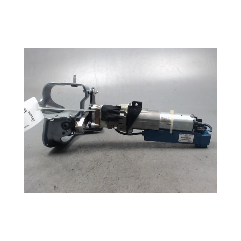 CHARNIERE HAYON D AUDI Q5