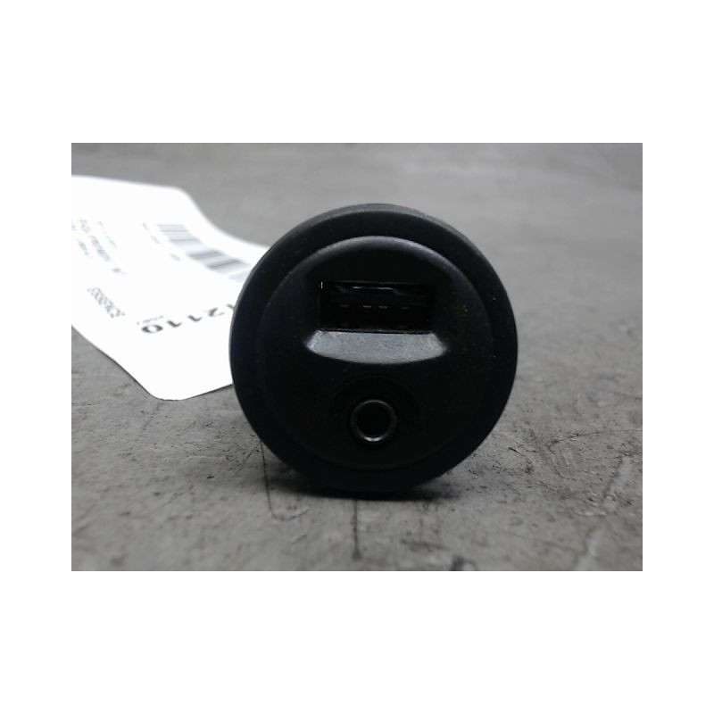 PORT USB/AUX PEUGEOT 2008