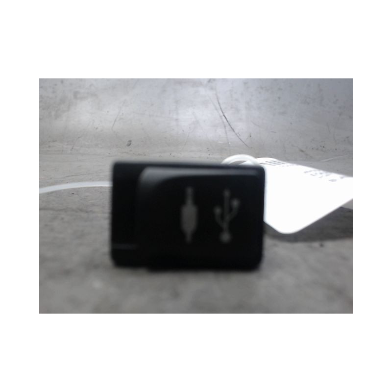 PORT USB/AUX TOYOTA AURIS
