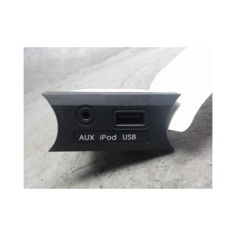 PORT USB/AUX KIA RIO