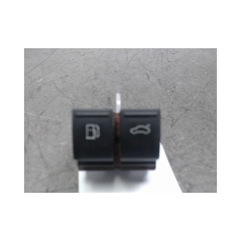 COMMANDE OUVERTURE HAYON VOLKSWAGEN PASSAT 2005-