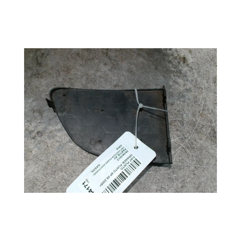 OBTURATEUR PHARE ADDITIONNEL PARE-CHOC AVG FIAT GRANDE PUNTO 2005-