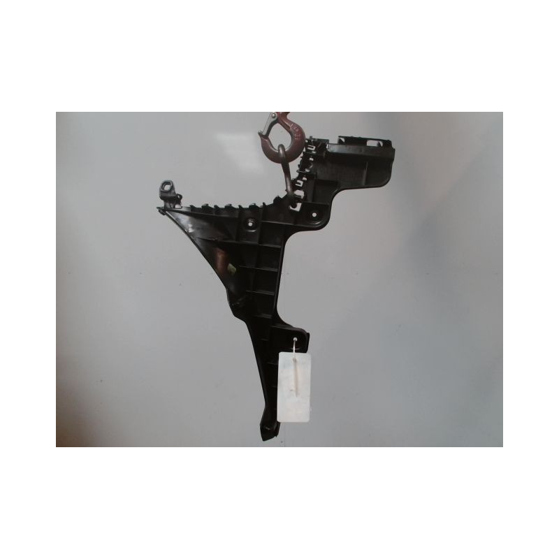 SUPPORT PARE-CHOC ARG AUDI A3 2003-