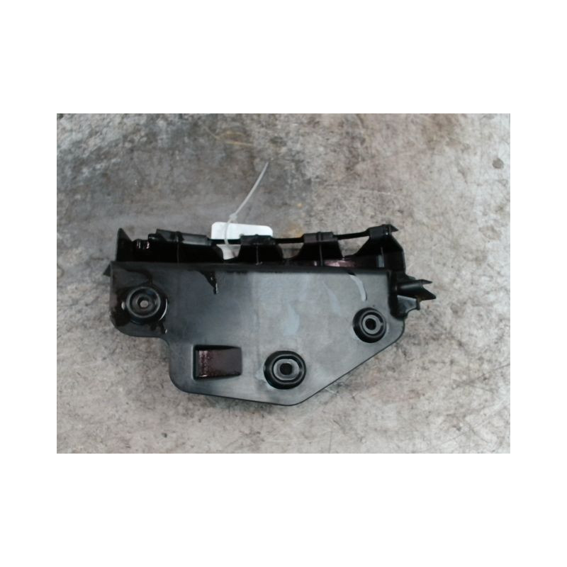 SUPPORT PARE-CHOC ARG AUDI A3 2003-