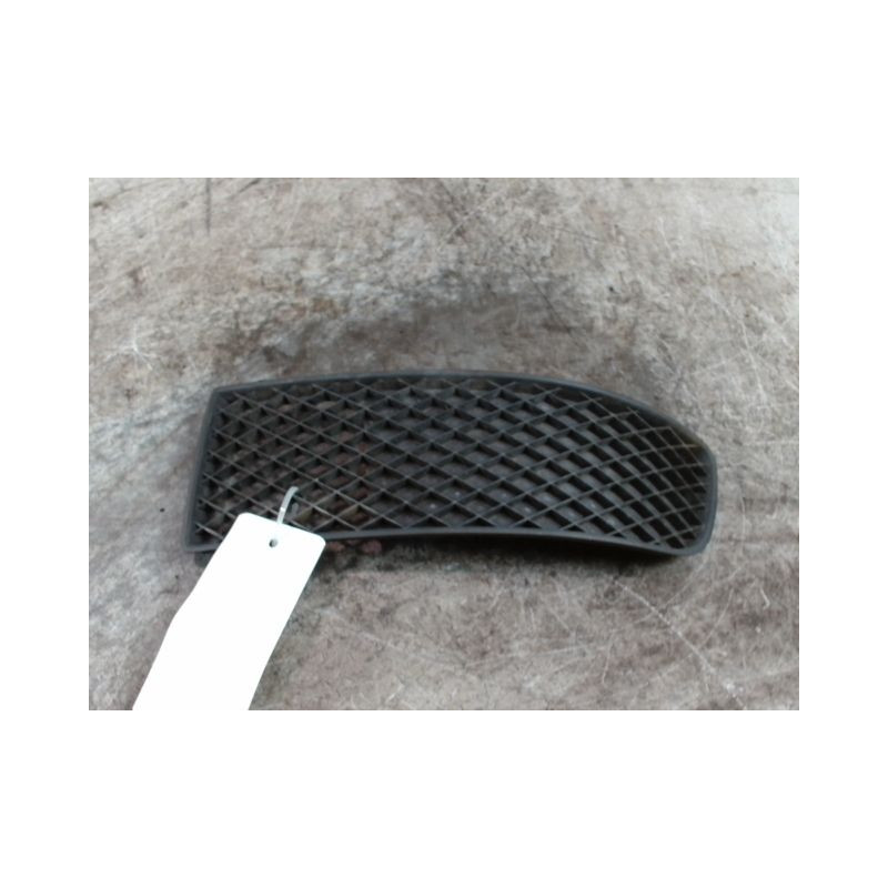 GRILLE VENTILATION PARE-CHOC AVG VOLKSWAGEN POLO 99-2001