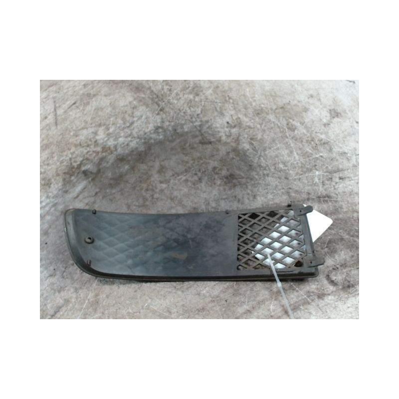 GRILLE VENTILATION PARE-CHOC AVG VOLKSWAGEN POLO 99-2001