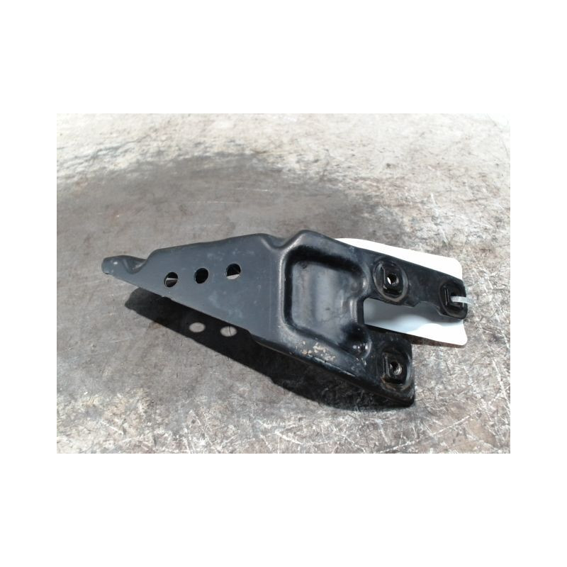 SUPPORT PARE-CHOC AVD MERCEDES CLASSE C COUPE SPORT 2004-