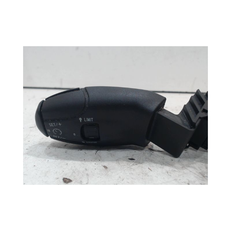 COMMANDE REGULATEUR/LIMITATEUR VITESSE PEUGEOT 2008