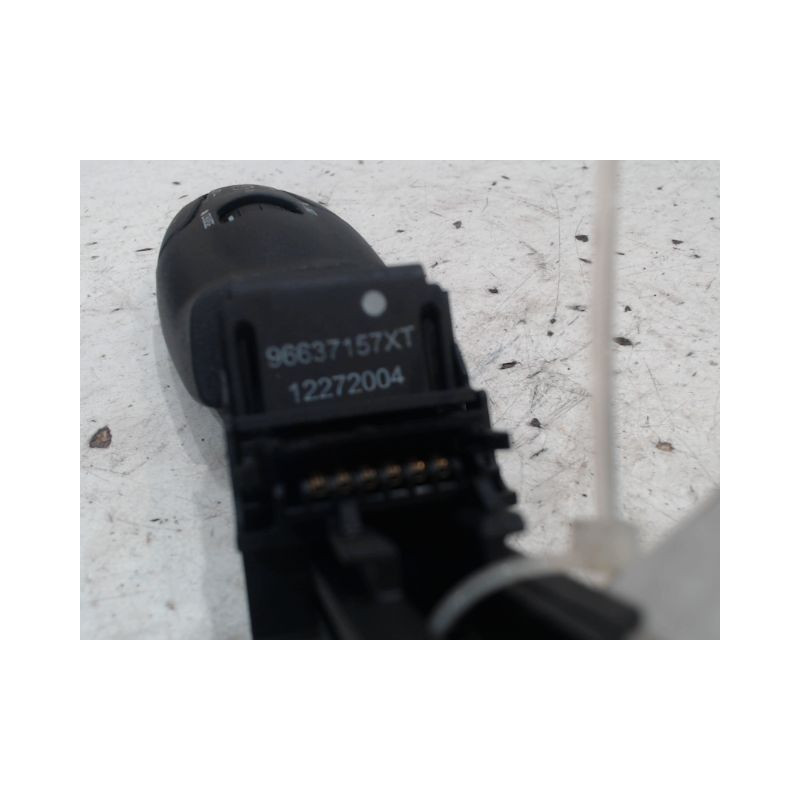 COMMANDE REGULATEUR/LIMITATEUR VITESSE PEUGEOT 2008