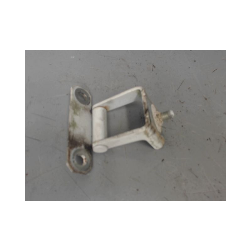 CHARNIERE HAYON D RENAULT CLIO