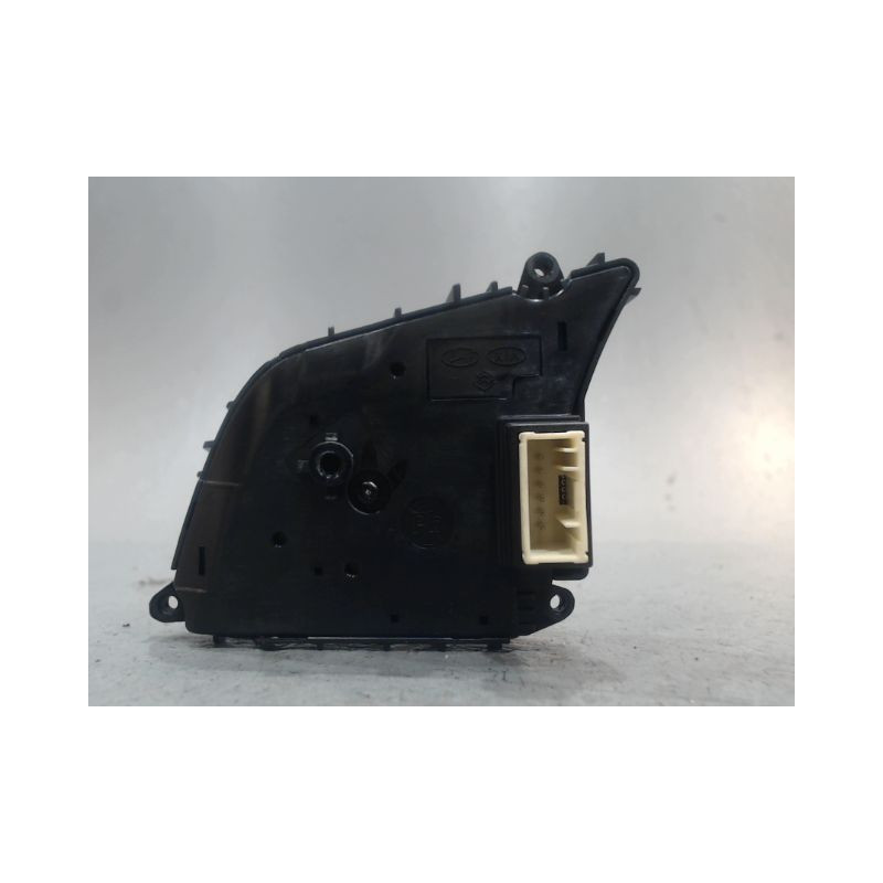 COMMANDES VOLANT DROIT KIA XCEED