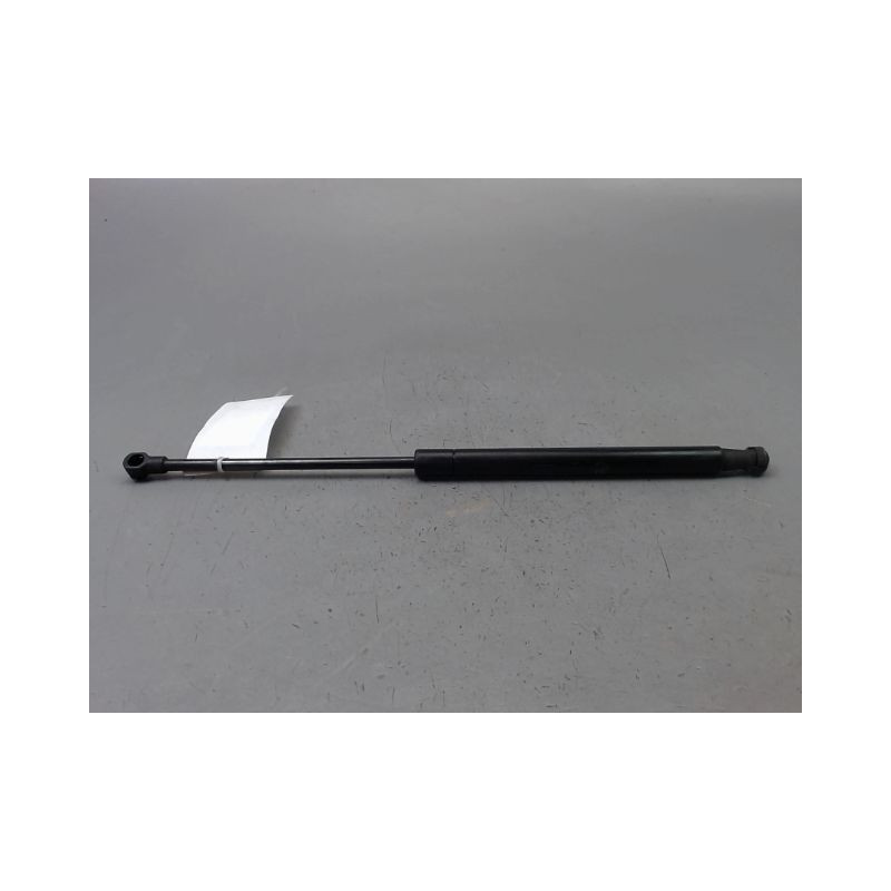 VERIN CAPOT G ALFA ROMEO GUILIETTA 2010-