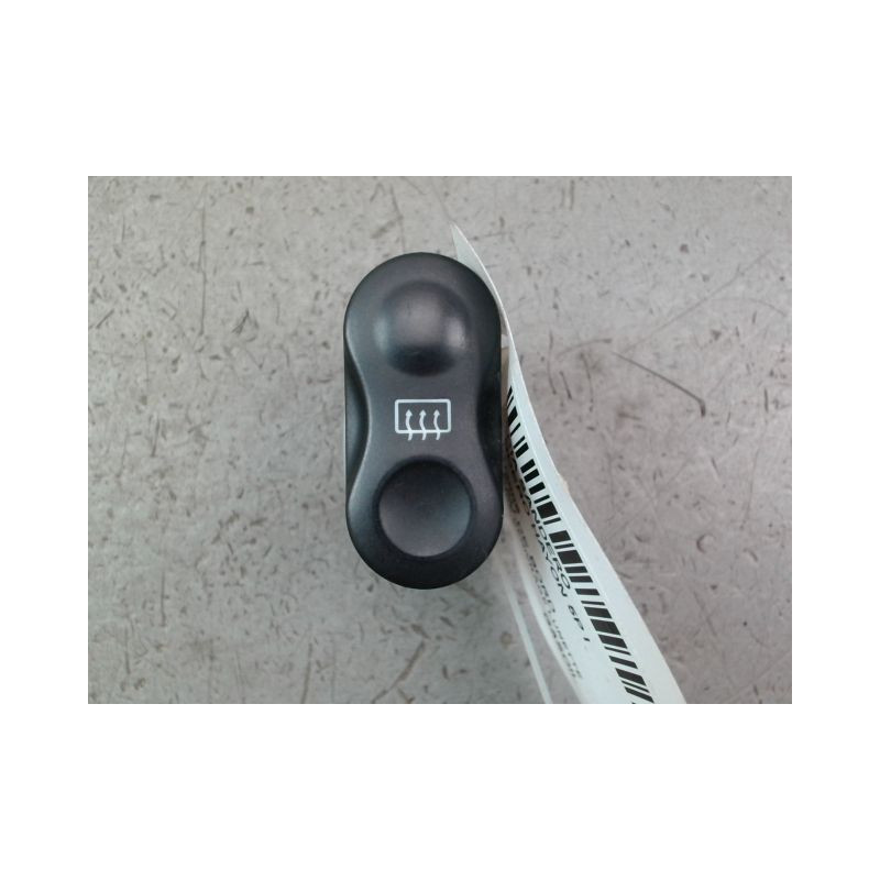 COMMANDE DEGIVRAGE LUNETTE ARRIERE DACIA SANDERO I 2008-2012