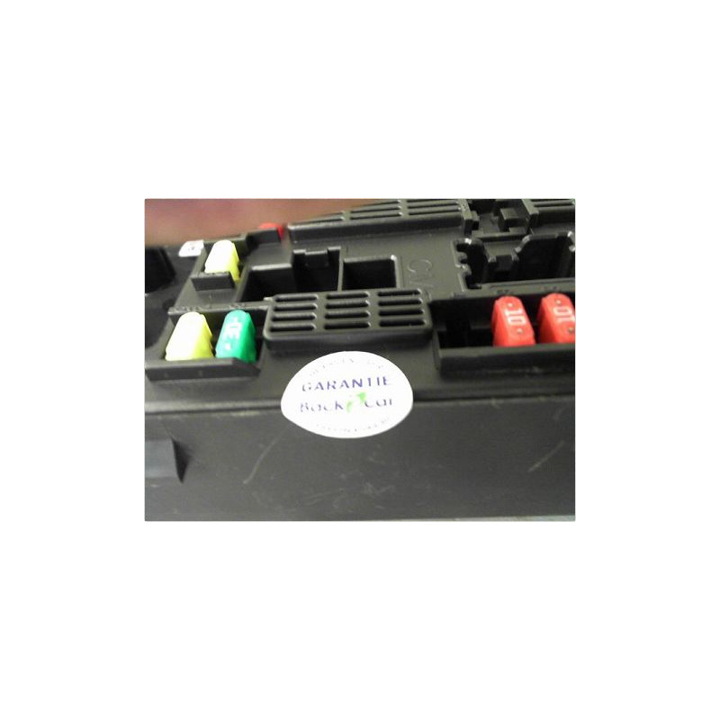 BOITE A FUSIBLES RENAULT SCENIC III 09-2011