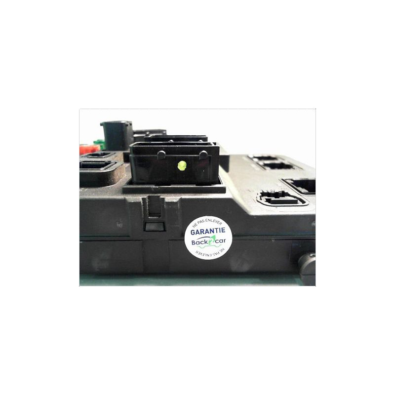 BOITIER GESTION HABITACLE PEUGEOT 206 98-09