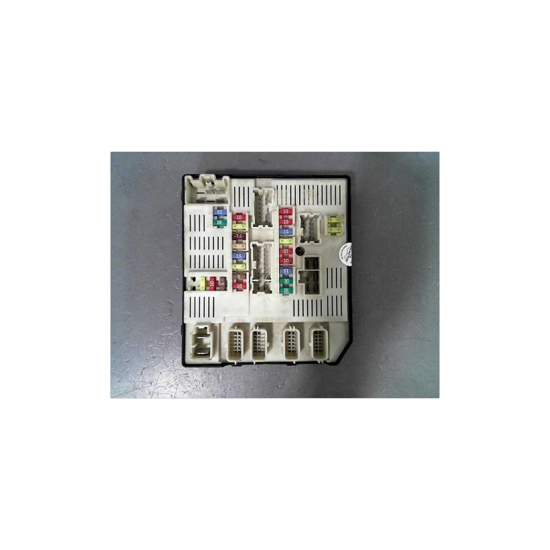 BOITE A FUSIBLES RENAULT MEGANE III COUPE 08-12