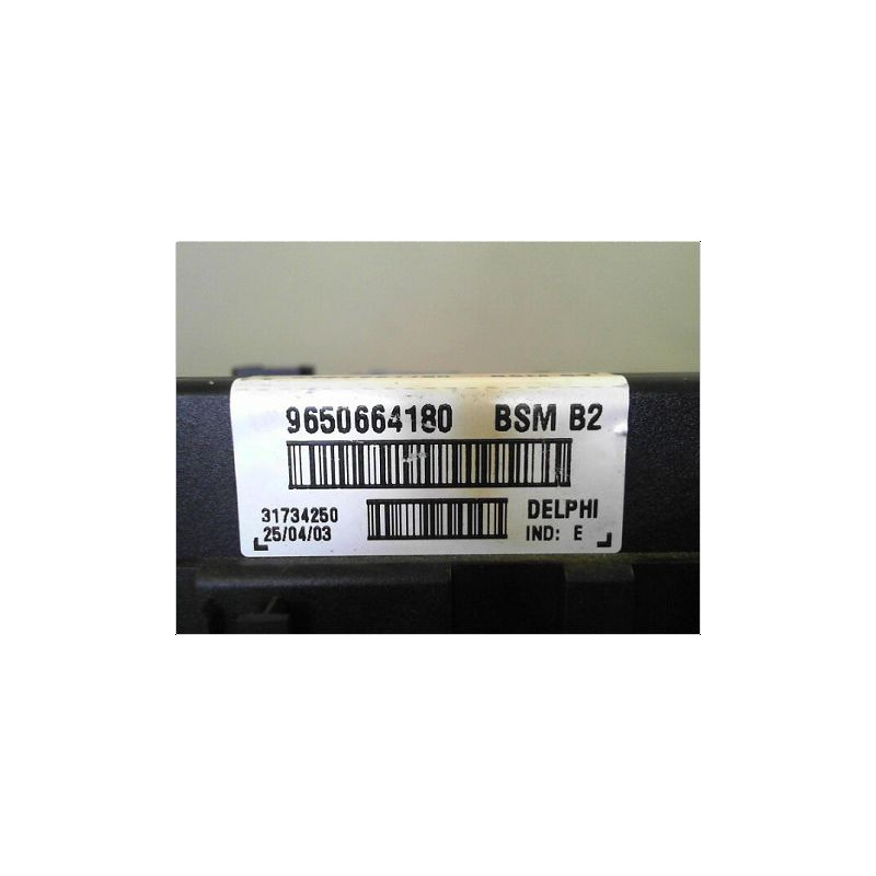 BOITE A FUSIBLES PEUGEOT 206 98-09