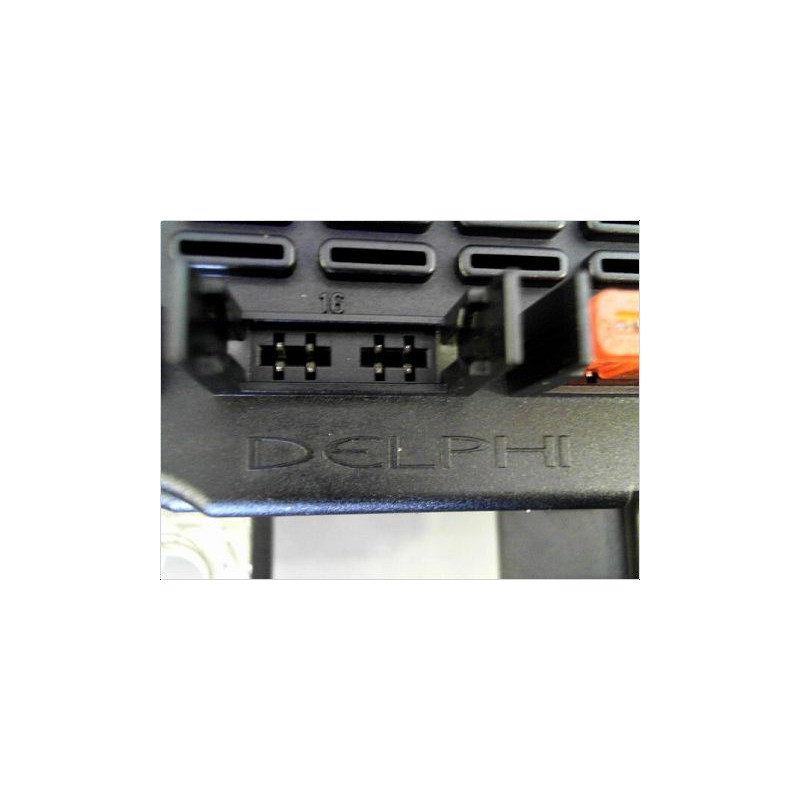 BOITE A FUSIBLES PEUGEOT 206 98-09