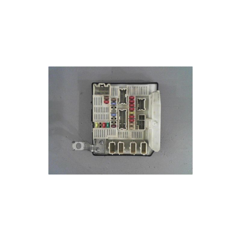 BOITE A FUSIBLES RENAULT MEGANE II PH2 C.C 06-09