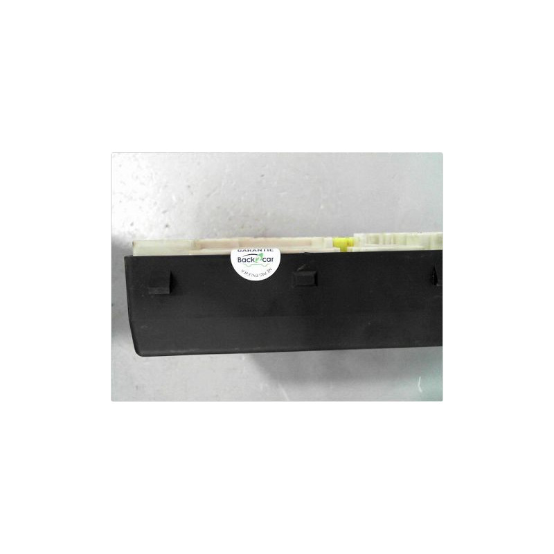 BOITE A FUSIBLES RENAULT MEGANE III 08-12