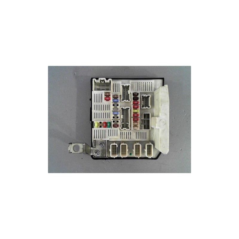 BOITE A FUSIBLES RENAULT MEGANE II PH2 06-09