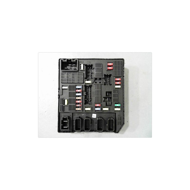BOITE A FUSIBLES RENAULT SCENIC III 09-2011