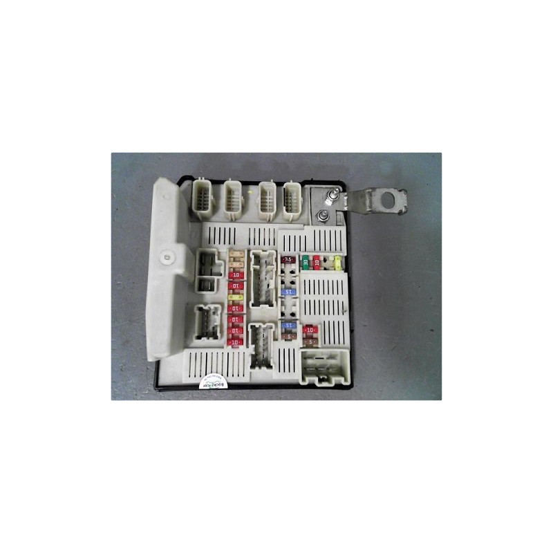 BOITE A FUSIBLES RENAULT SCENIC II PH2 06-09