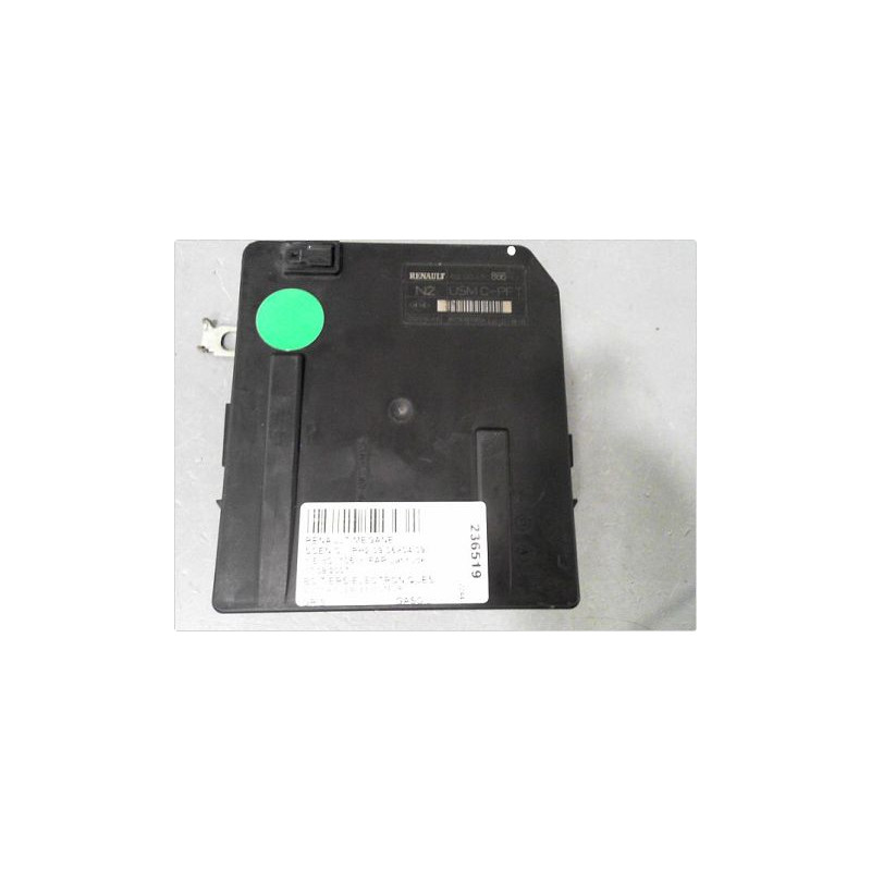 BOITE A FUSIBLES RENAULT SCENIC II PH2 06-09