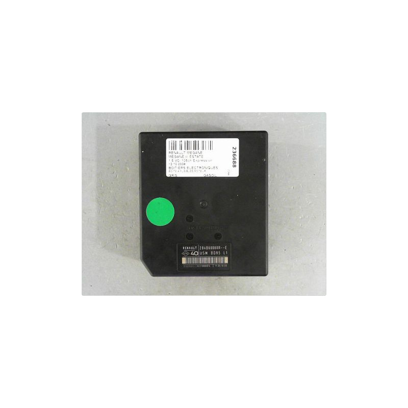 BOITE A FUSIBLES RENAULT MEGANE III ESTATE 09-12