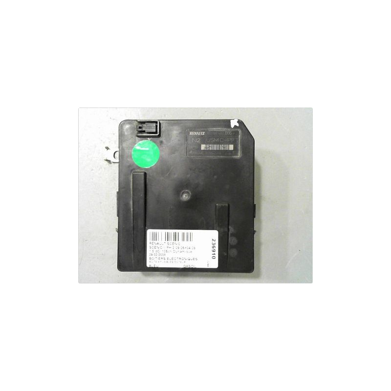 BOITE A FUSIBLES RENAULT SCENIC II PH.2 06-09