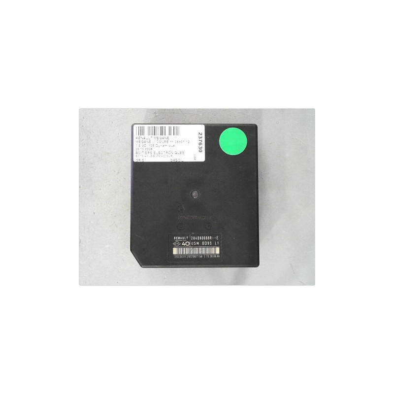 BOITE A FUSIBLES RENAULT MEGANE III COUPE 08-12