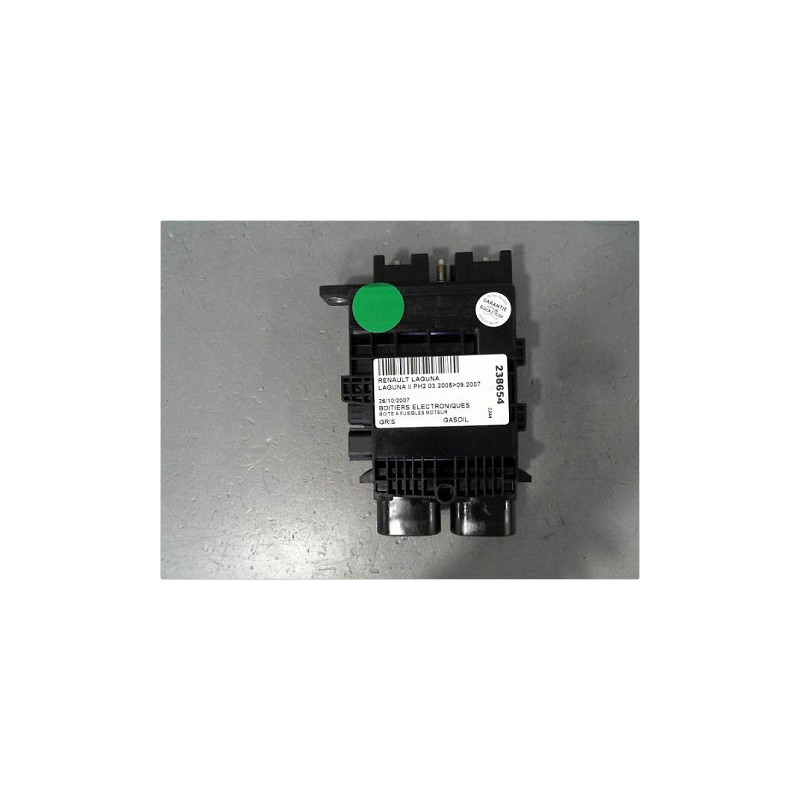 BOITE A FUSIBLES RENAULT LAGUNA III ESTATE 07-10