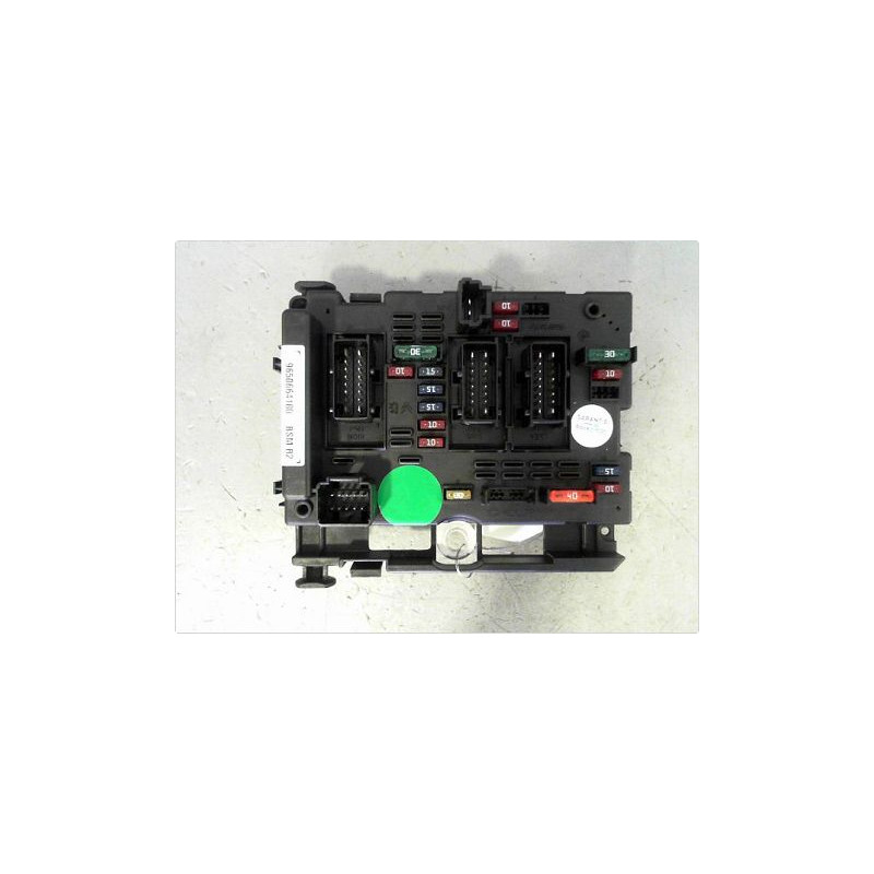 BOITE A FUSIBLES PEUGEOT 307 SW 02-05