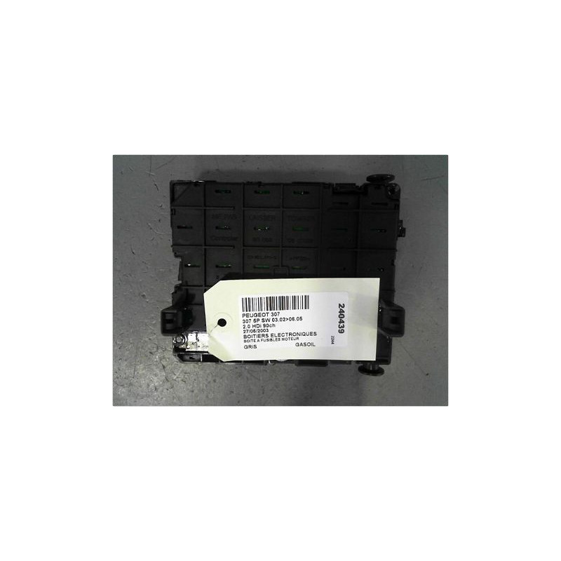 BOITE A FUSIBLES PEUGEOT 307 SW 02-05